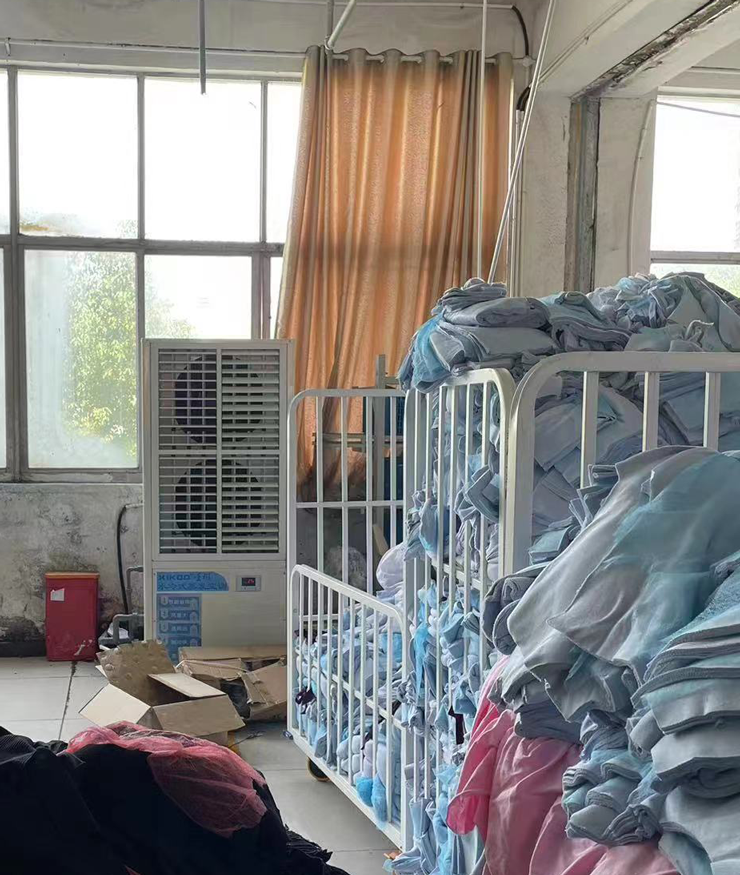 蒸發(fā)冷省電空調(diào)為制衣廠房車間降溫.png 蒸發(fā)冷省電空調(diào)為制衣廠房車間降溫.png