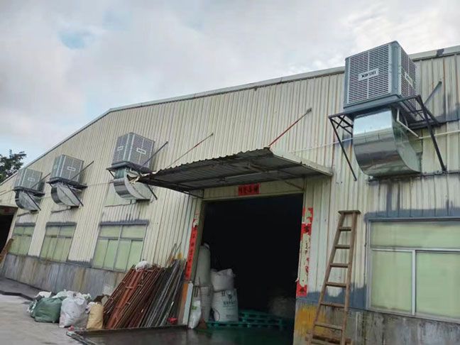 星科環保空調冷風機給五金廠房降溫通風.jpg 星科環保空調冷風機給五金廠房降溫通風.jpg
